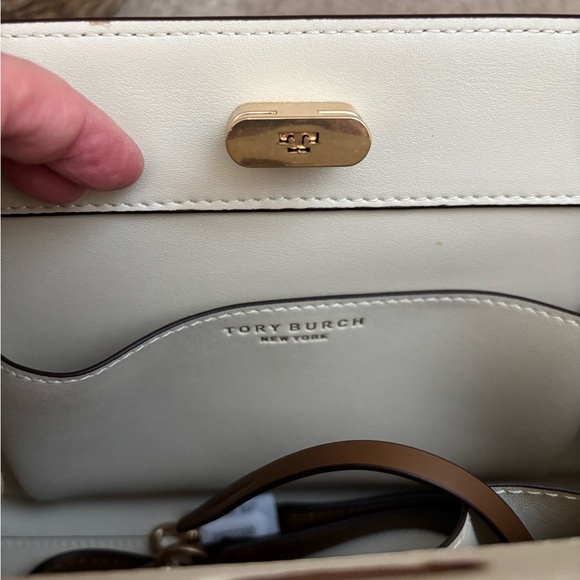 Tory Burch Lee Radziwill Satchel in Coffeeberry - Picture 15 of 16